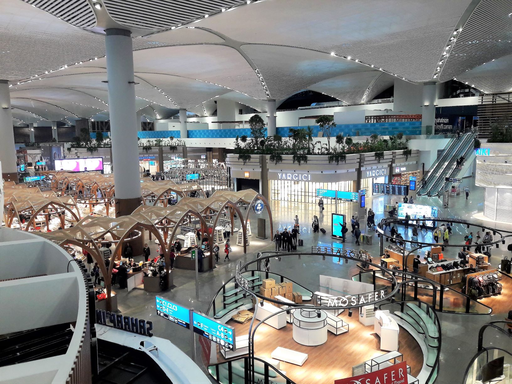airport istanbul arrivals departures